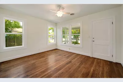 611 N Adams Street, Fredericksburg, TX 78624 - Photo 21