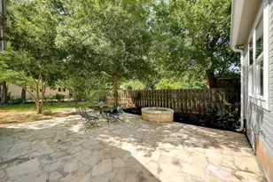 611 N Adams St, Fredericksburg, TX 78624 - Photo 25