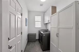 2713 Kinney Oaks Ct, Austin, TX 78704 - Photo 17