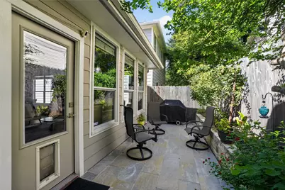 2713 Kinney Oaks Court, Austin, TX 78704 - Photo 21