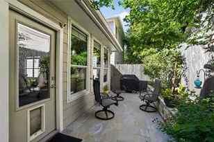 2713 Kinney Oaks Ct, Austin, TX 78704 - Photo 21