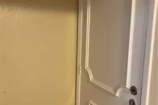 806 W 24th St, Austin, TX 78705 - Photo 11