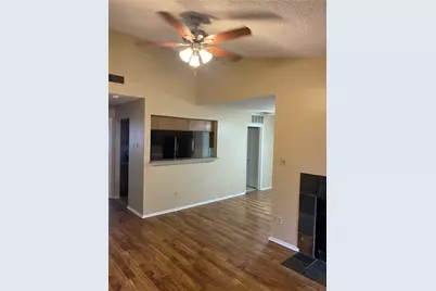 806 W 24th Street #308, Austin, TX 78705 - Photo 3