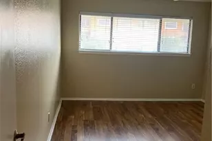 806 W 24th St, Austin, TX 78705 - Photo 17