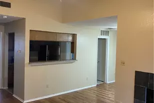 806 W 24th St, Austin, TX 78705 - Photo 3