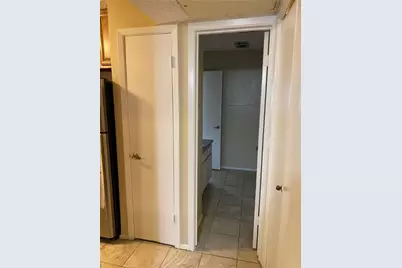 806 W 24th Street #308, Austin, TX 78705 - Photo 15