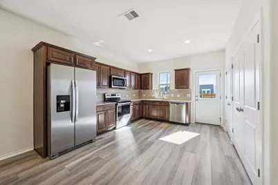6401 Graymont Drive, Austin, TX 78754 - Photo 3