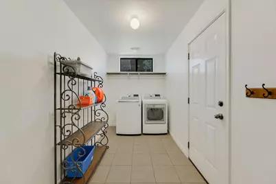 128 W Adelanta Place, Round Rock, TX 78681 - Photo 5