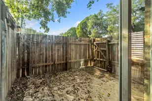 5805 Cougar Dr, Austin, TX 78745 - Photo 11