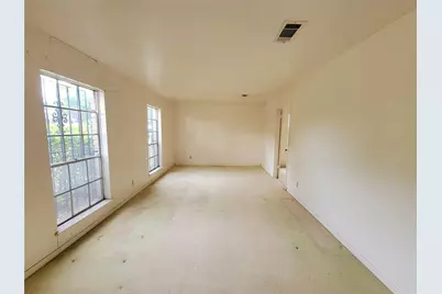6605 Highpoint Drive, Austin, TX 78723 - Photo 3