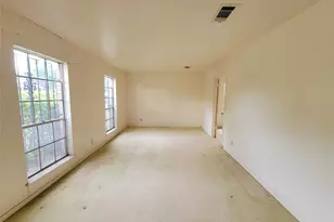 6605 Highpoint Dr, Austin, TX 78723 - Photo 3