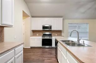 4009 Veiled Falls Dr, Pflugerville, TX 78660 - Photo 9