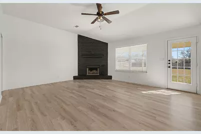 1101 E Johnson Street, Burnet, TX 78611 - Photo 5