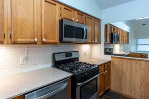 10716 N Platt River Dr, Austin, TX 78748 - Photo 7