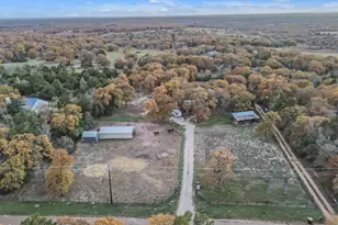 149 Wayside Dr, Elgin, TX 78621 - Photo 19