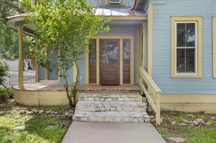 710 Gresham St, Smithville, TX 78957 - Photo 3