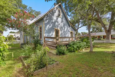 710 Gresham Street, Smithville, TX 78957 - Photo 29