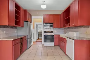 710 Gresham St, Smithville, TX 78957 - Photo 9