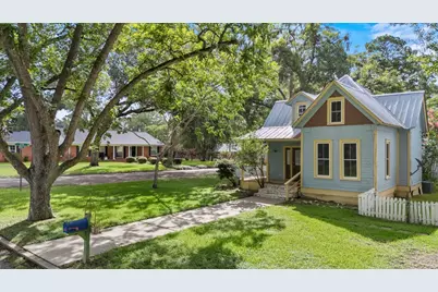 710 Gresham Street, Smithville, TX 78957 - Photo 37