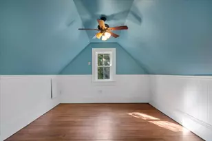 710 Gresham St, Smithville, TX 78957 - Photo 21