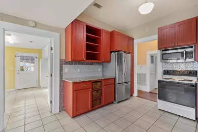 710 Gresham Street, Smithville, TX 78957 - Photo 13