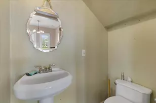 710 Gresham St, Smithville, TX 78957 - Photo 25