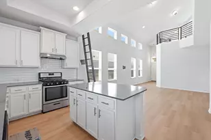 10221 Forest Grove Dr, Austin, TX 78747 - Photo 11