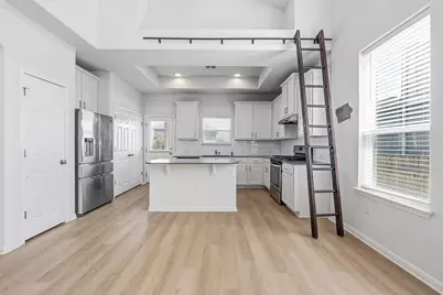 10221 Forest Grove Drive, Austin, TX 78747 - Photo 5