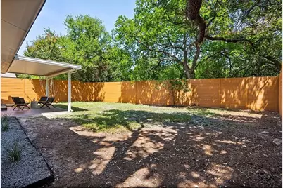 8001 Wakefield Drive, Austin, TX 78749 - Photo 5