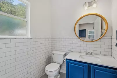 2720 Oak Springs Drive, Austin, TX 78702 - Photo 11