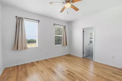 2720 Oak Springs Drive, Austin, TX 78702 - Photo 15