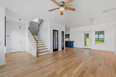 2720 Oak Springs Drive, Austin, TX 78702 - Photo 3