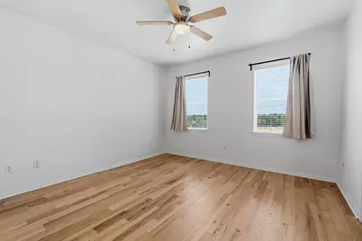 2720 Oak Springs Drive, Austin, TX 78702 - Photo 13