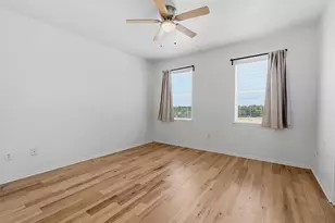 2720 Oak Springs Dr, Austin, TX 78702 - Photo 13