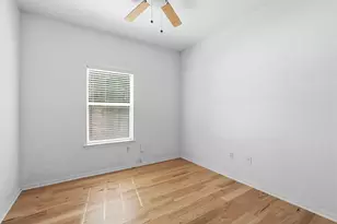 2720 Oak Springs Dr, Austin, TX 78702 - Photo 19