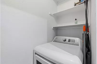 2720 Oak Springs Drive, Austin, TX 78702 - Photo 21