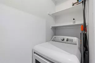 2720 Oak Springs Dr, Austin, TX 78702 - Photo 21