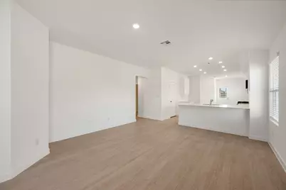 1407 Hermosa Gardens, Georgetown, TX 78628 - Photo 3