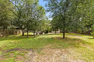 121 W Pauwela Ln, Bastrop, TX 78602 - Photo 31
