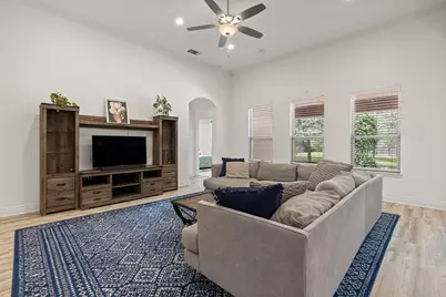 121 W Pauwela Lane, Bastrop, TX 78602 - Photo 11