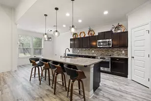 121 W Pauwela Ln, Bastrop, TX 78602 - Photo 3