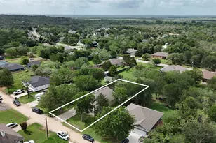 121 W Pauwela Ln, Bastrop, TX 78602 - Photo 33