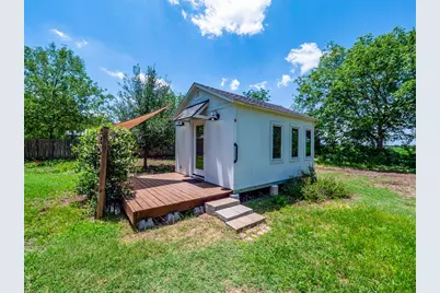209 Lockhart Street, Martindale, TX 78655 - Photo 37