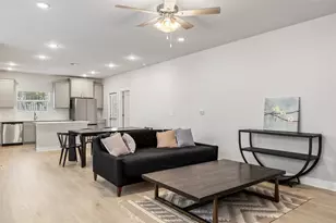 1012 Legend Milton Ln, Austin, TX 78748 - Photo 3