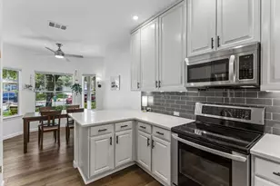8702 Meridian Oak Ln, Austin, TX 78744 - Photo 17