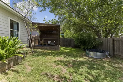 8702 Meridian Oak Lane, Austin, TX 78744 - Photo 33