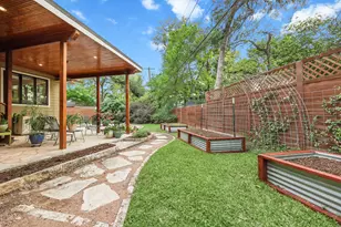 2621 W 49th St, Austin, TX 78731 - Photo 33