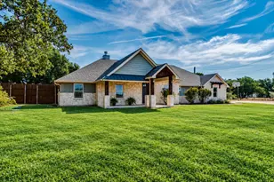 109 Deep Lake Cir, Liberty Hill, TX 78642 - Photo 1