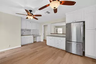 210 Harvard St, San Marcos, TX 78666 - Photo 13