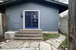 1402 Laurel St, Georgetown, TX 78626 - Photo 9